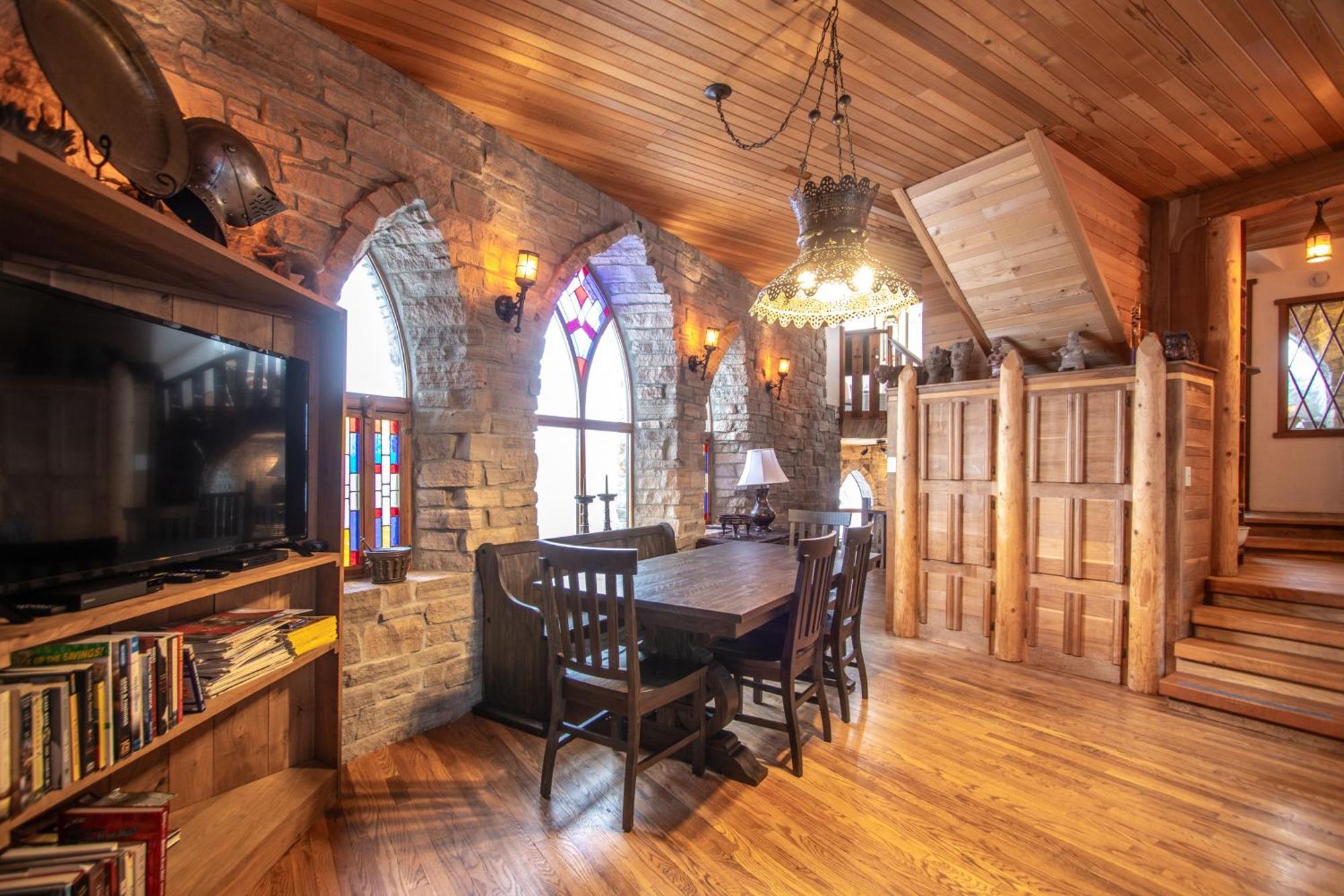 Schweitzer Castle Villa Sandpoint Dış mekan fotoğraf