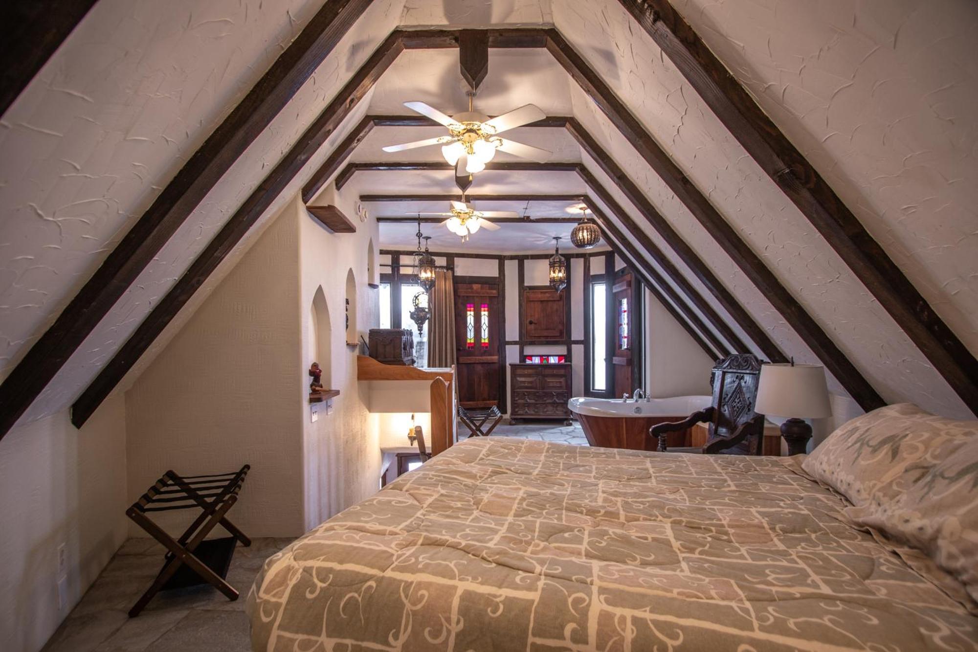 Schweitzer Castle Villa Sandpoint Dış mekan fotoğraf